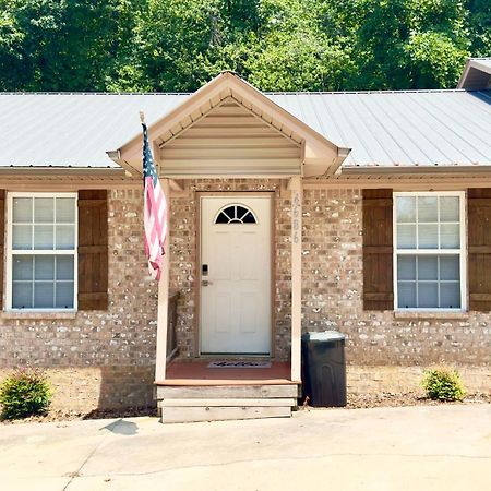 Cozy 2 Bedroom Townhouse Near Lake And Restaurants Guntersville Bagian luar foto