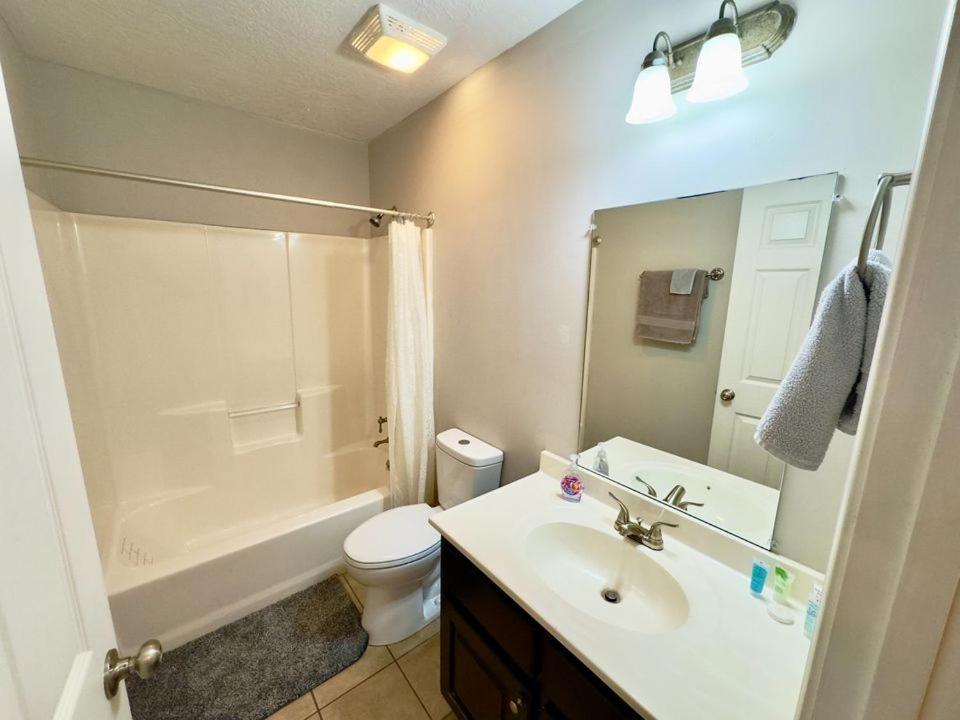 Cozy 2 Bedroom Townhouse Near Lake And Restaurants Guntersville Bagian luar foto